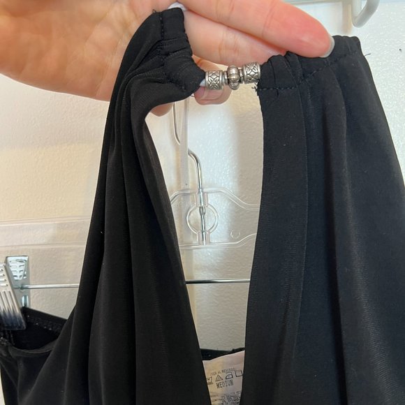 Black halter top - Picture 4 of 8